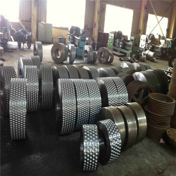 inner rollers of the coal ball press