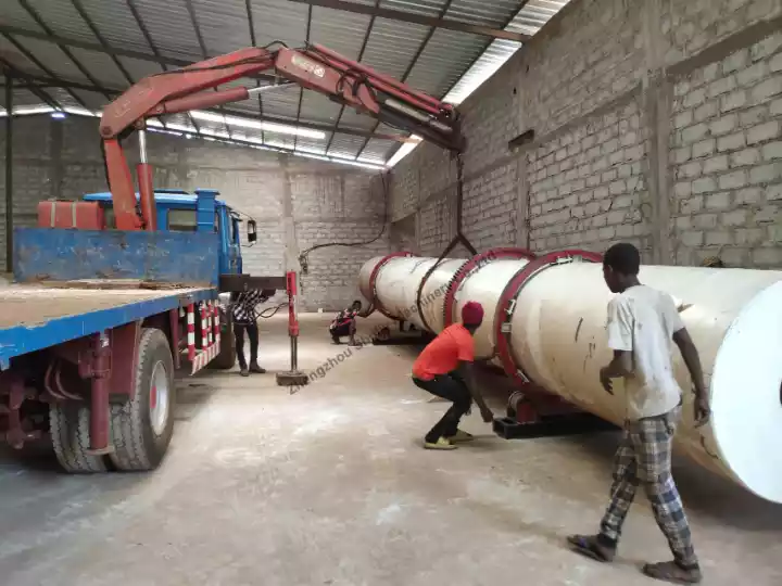 faire fonctionner des machines à charbon de bois