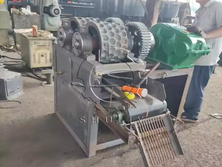 briquette press machine