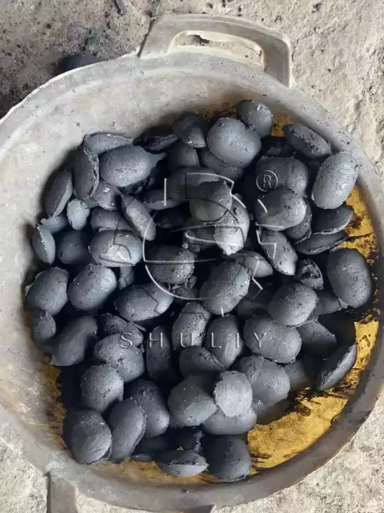 producción de bolas de carbón