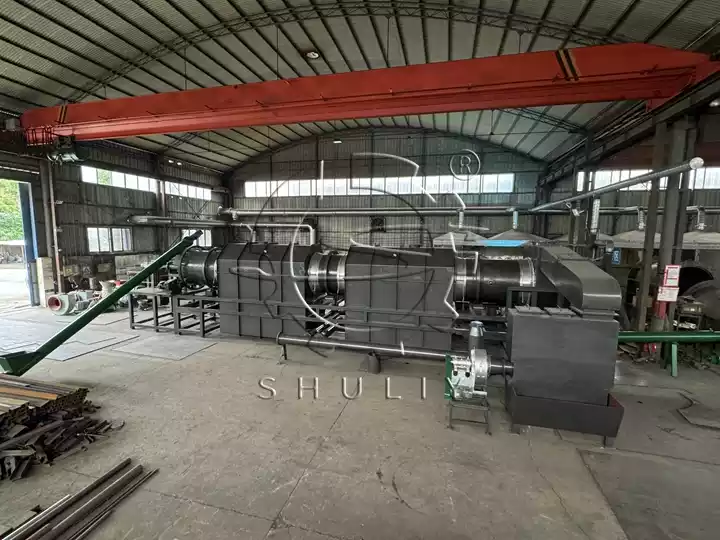 Horno de carbonización de biomasa continua