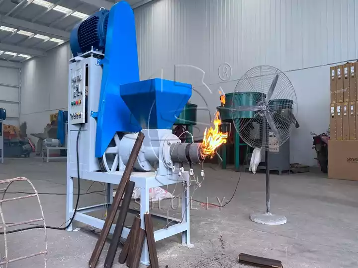 Машина для изготовления брикетов из опилок