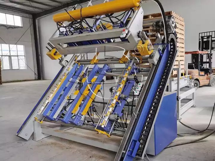European Standard Pallet Nailing Machine